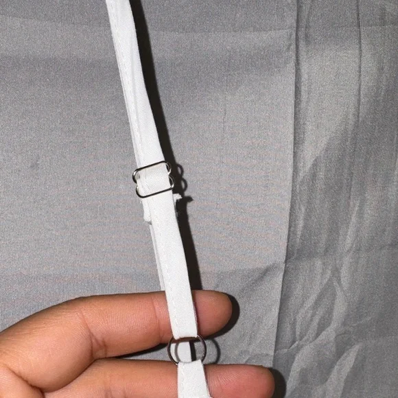 Elegant White Sleeveless Jumpsuit - Picture 7 of 13